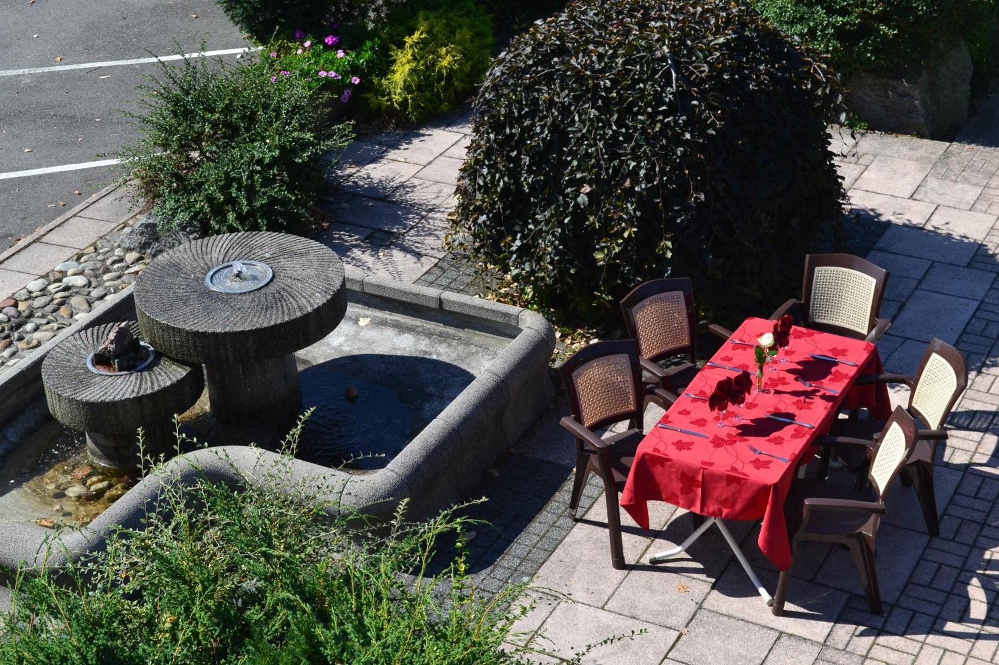 Hotel Restaurant Niemerich Pulversheim Esterno foto